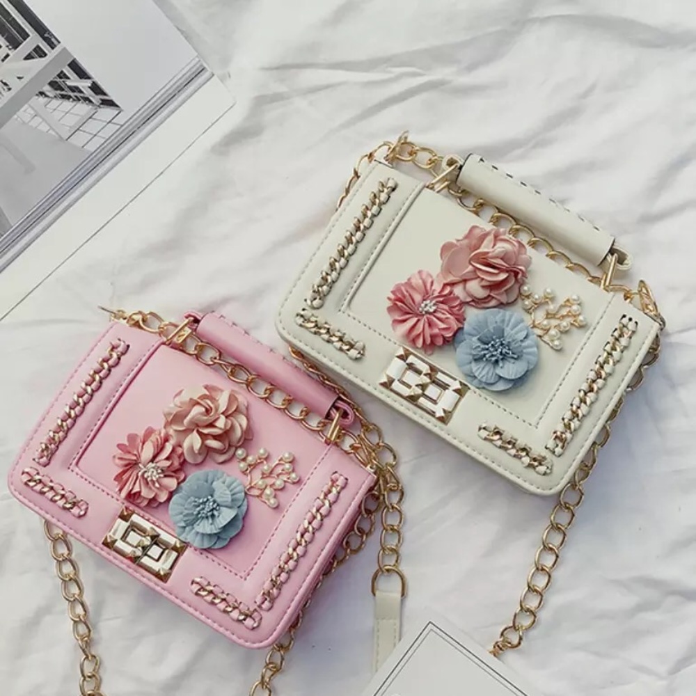 Floral chain handbag🛍🛒 - Picture 2 of 3